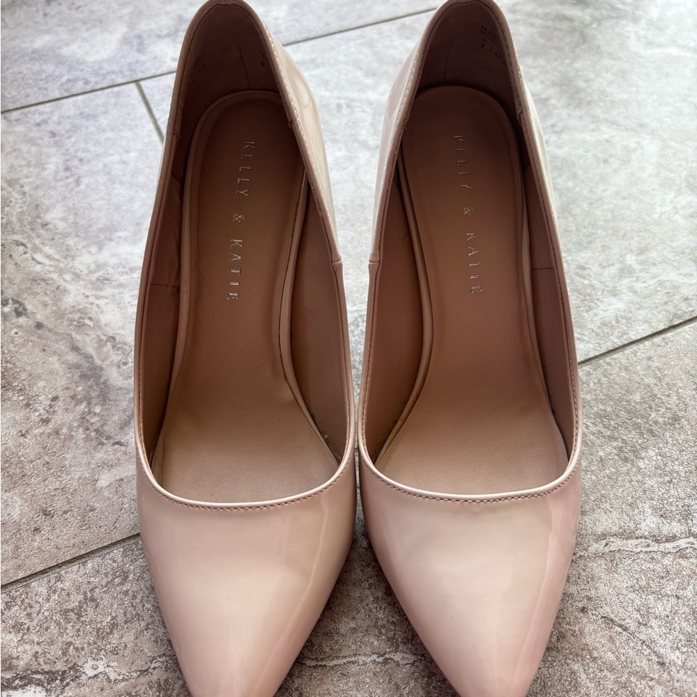 Kelly & Katie Nude Pumps